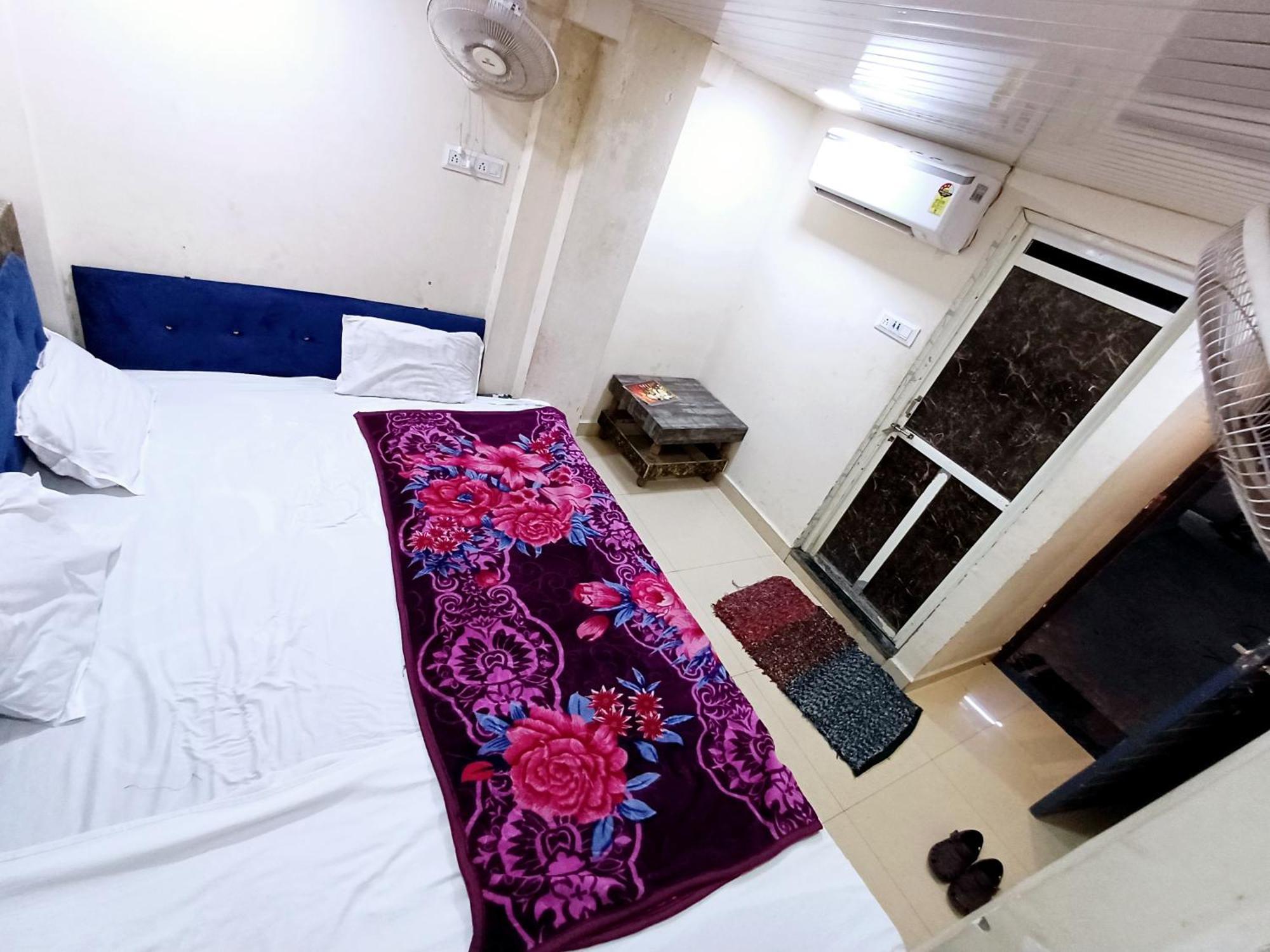 Hotel Blue Tower Inn Ujjain Esterno foto